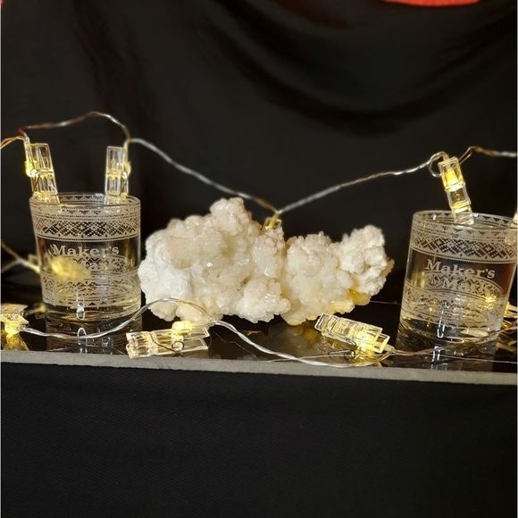 🥃🥃Set of 2 Makers Mark Holiday Rocks glasses🥃🥃 - Picture 5 of 6